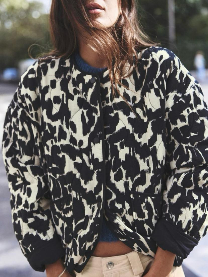 Chaqueta acolchada estampada