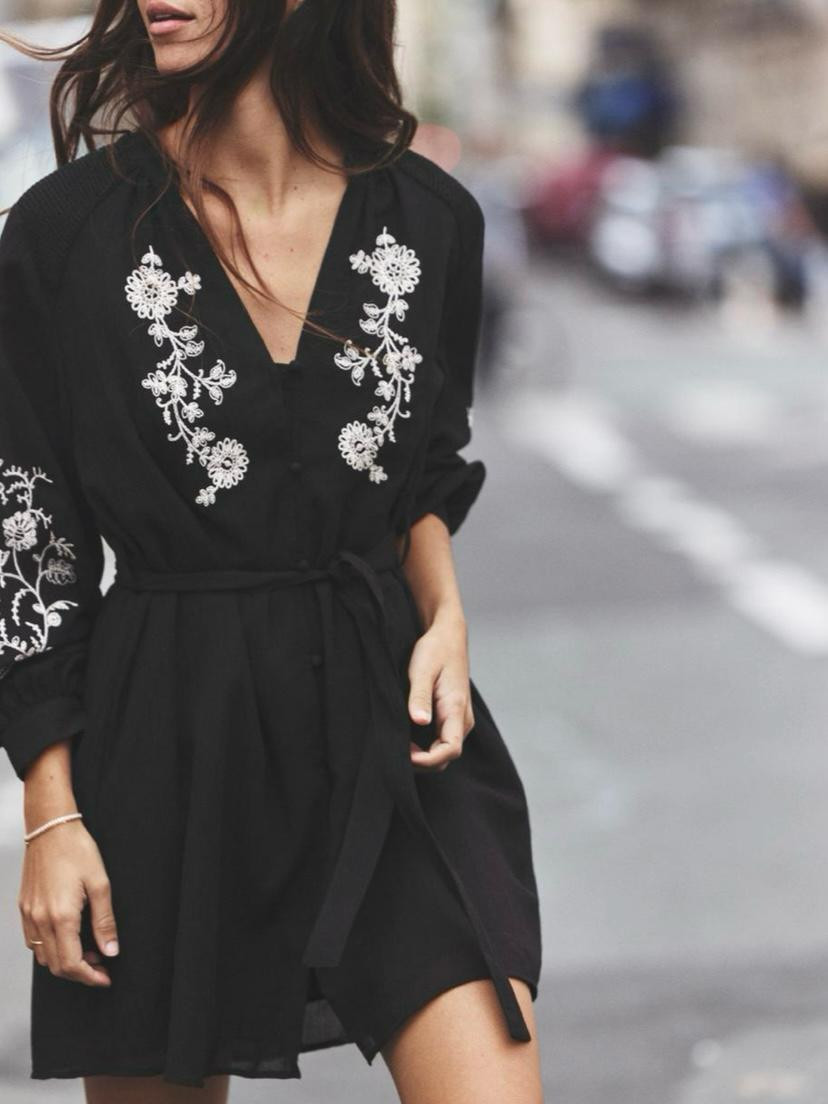 Vestido negro flores