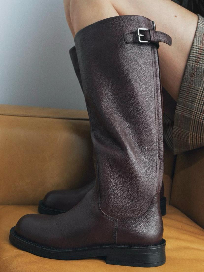 Botas de piel granates