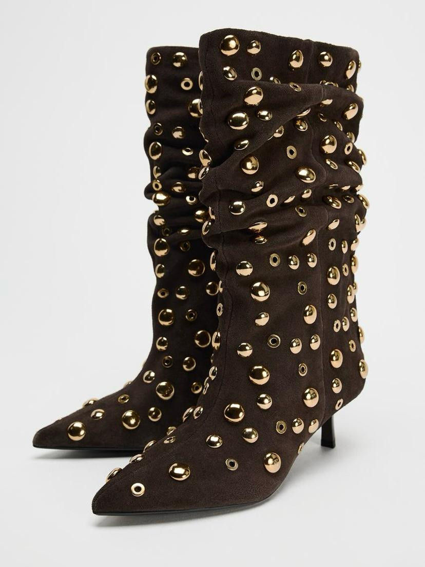 Botas color chocolate con tachuelas